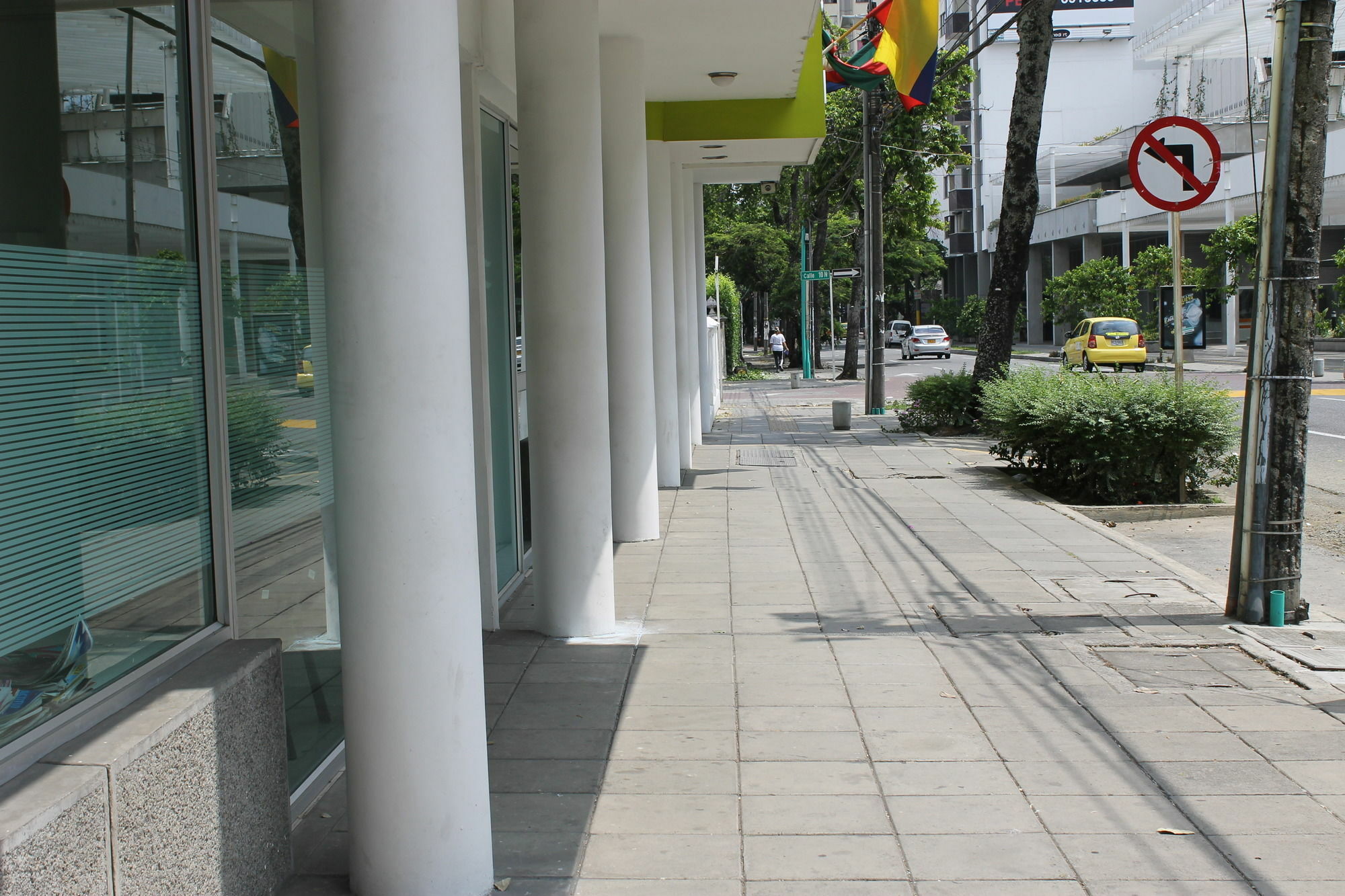 Hotel Cuarta Avenida Cali Exterior photo